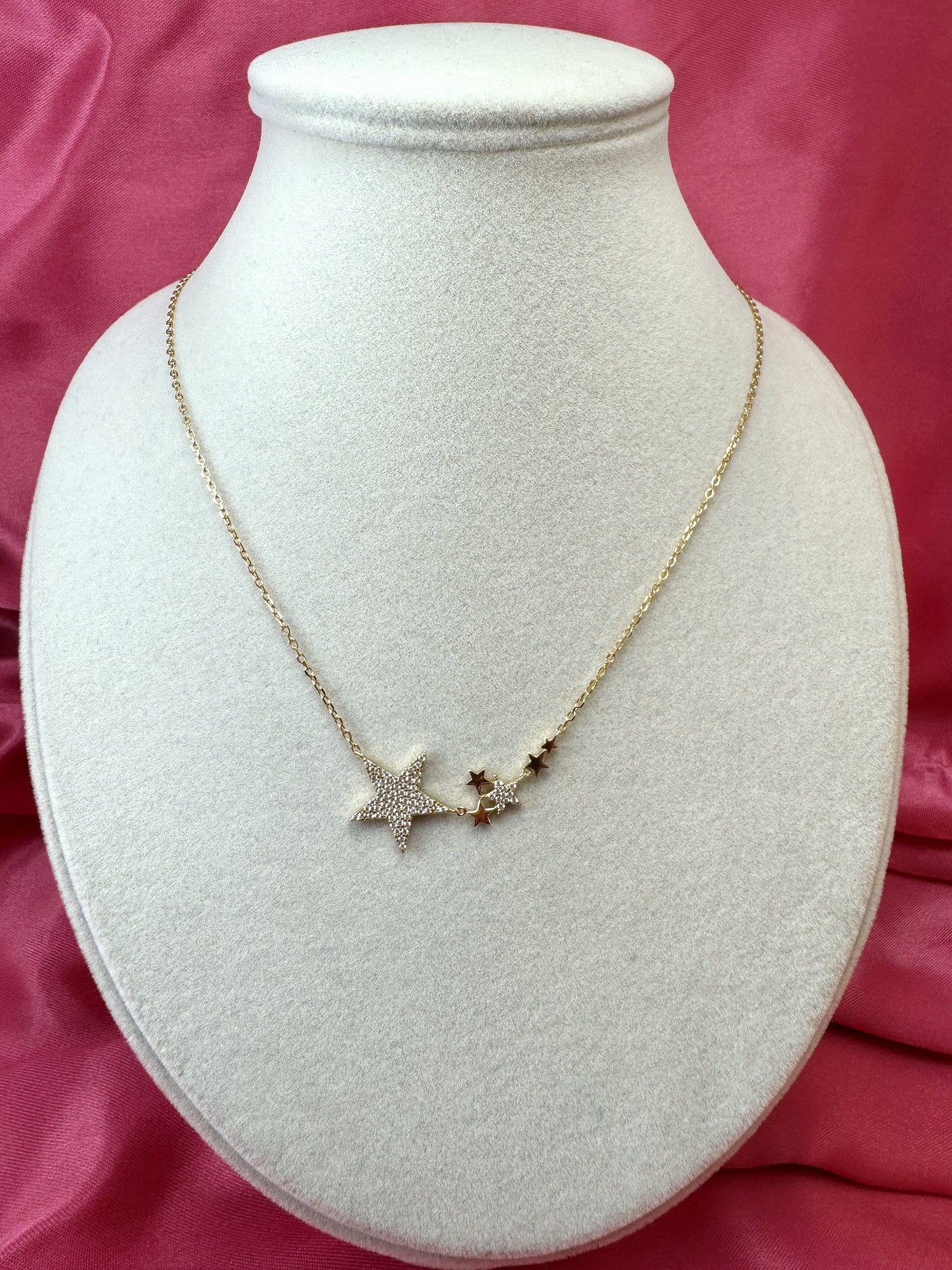 Collana con stessa di zirconi e stelline lisce