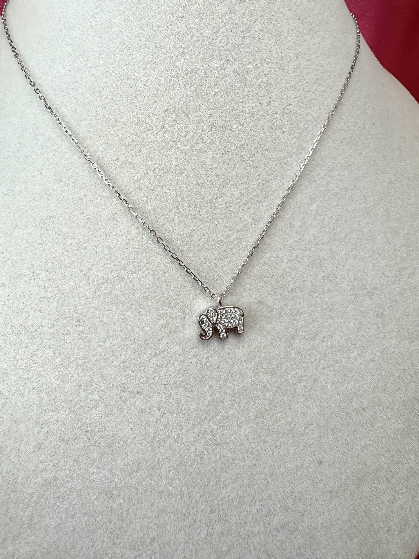Collana con elefante di zirconi