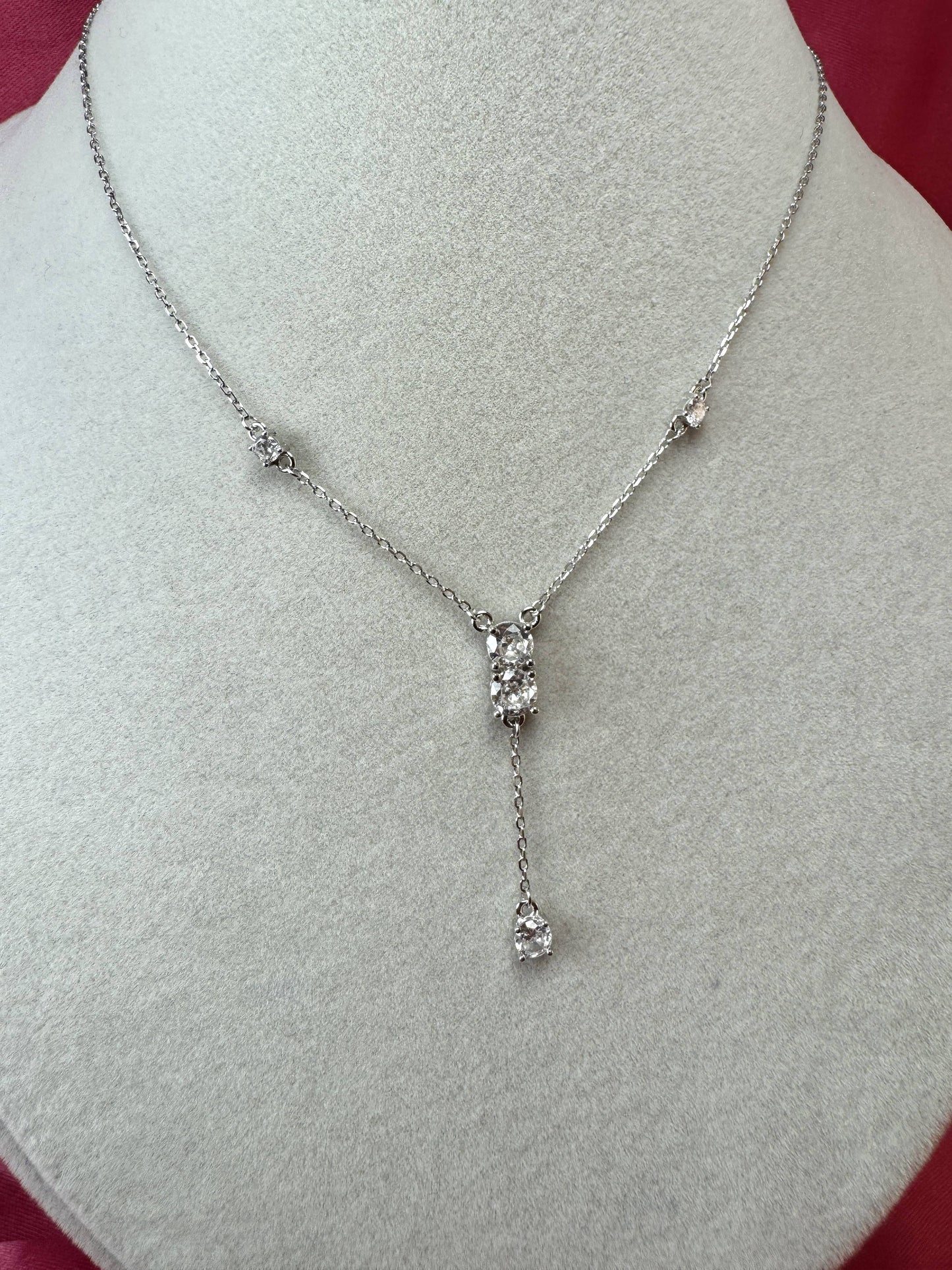 Collana doppio punto luce, catenella e punto luce pendente