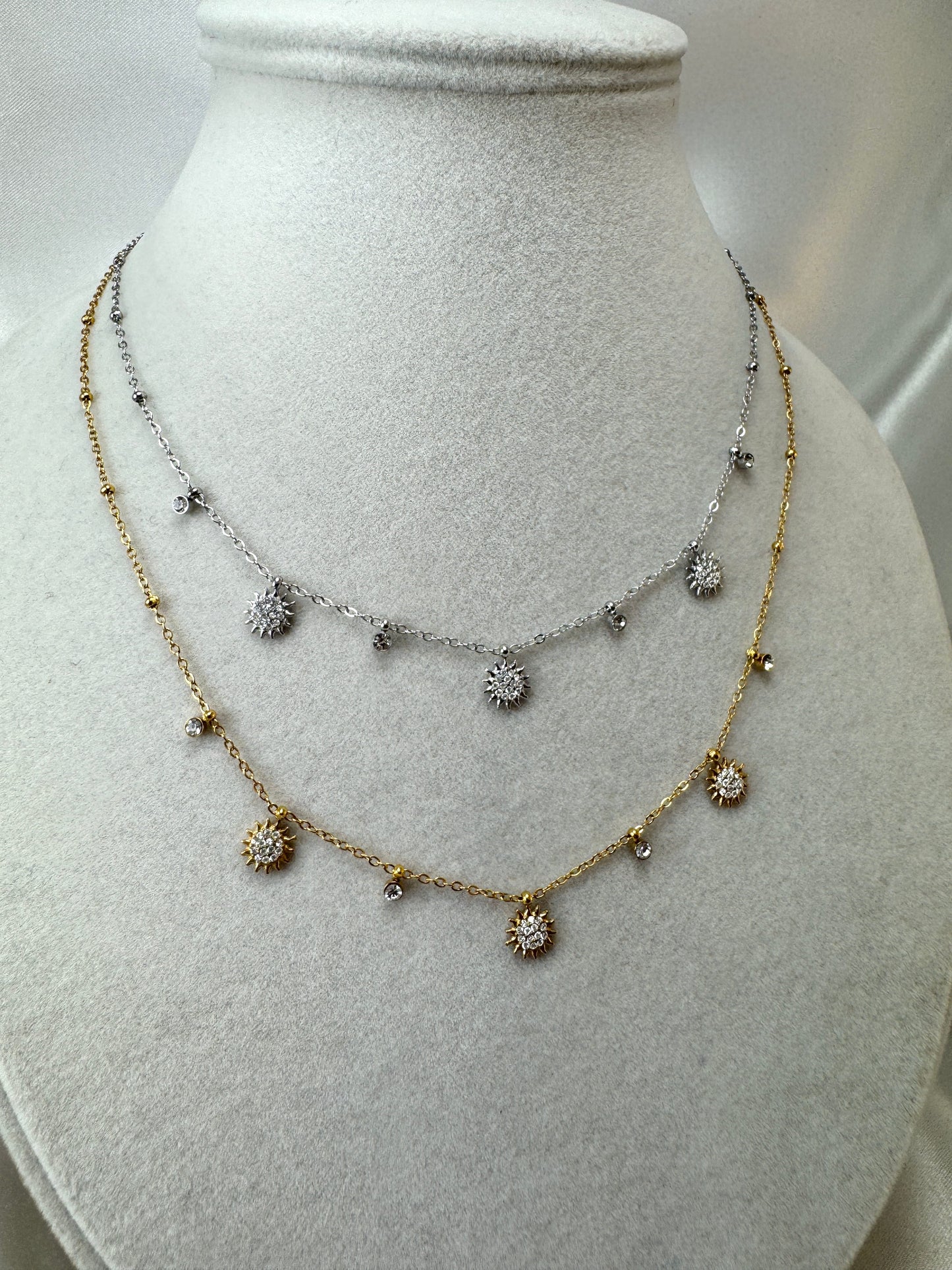 Collana con micro soli e punti luce