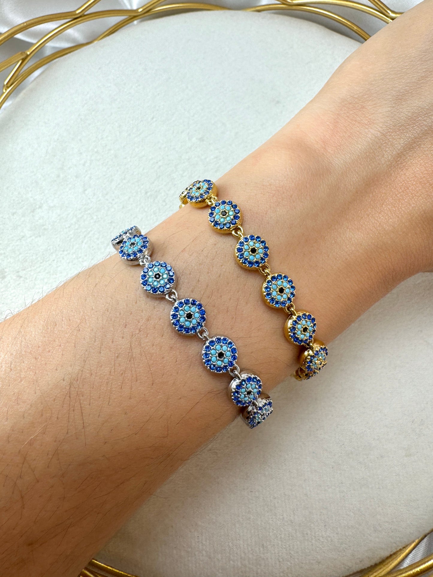 Bracciale con occhi di brillantini
