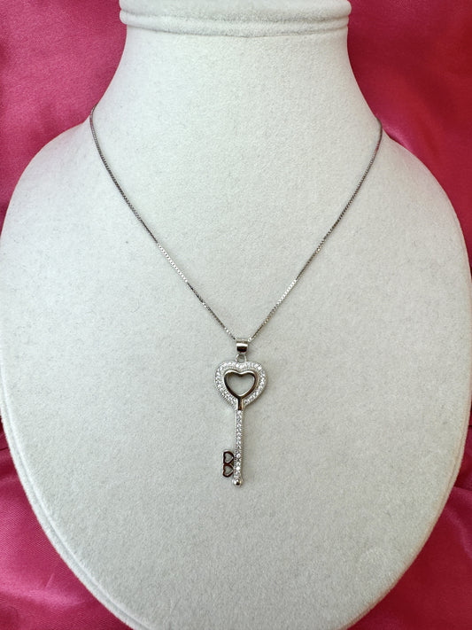 Collana con chiave