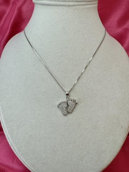 Collana con piedini