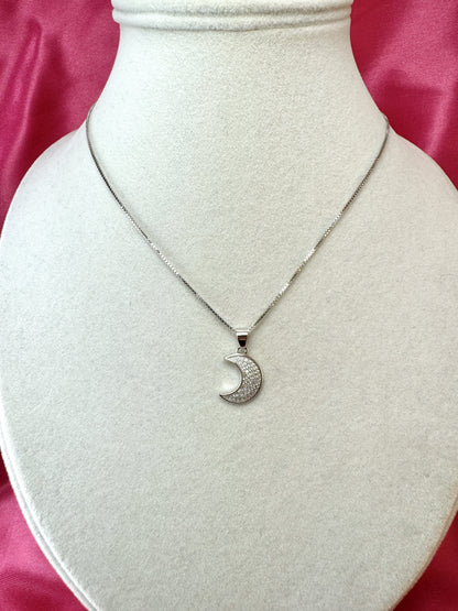 Collana mezzaluna