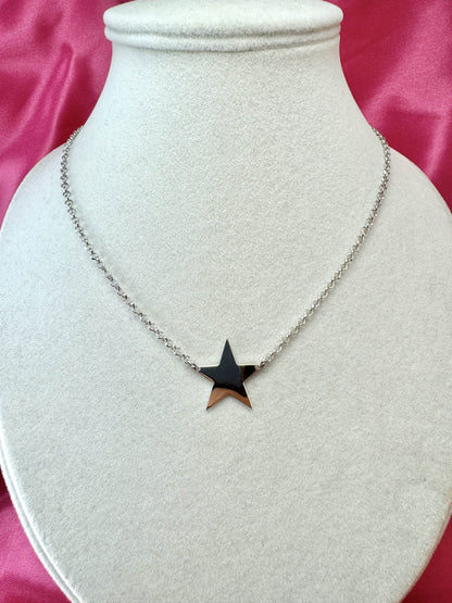 Collana con stella liscia