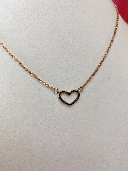 Collana rosata con cuore di zirconi neri