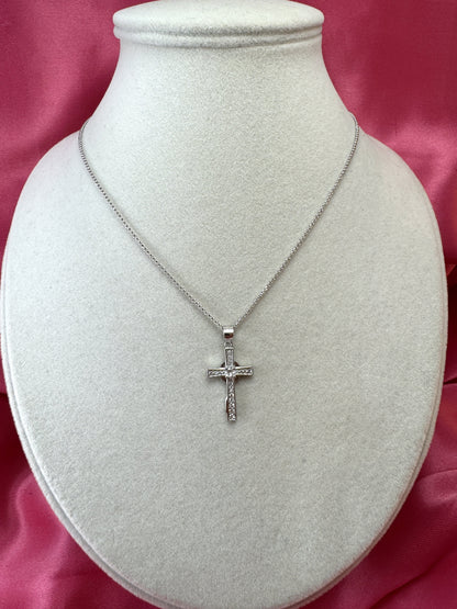 Collana con croce e punto luce centrale