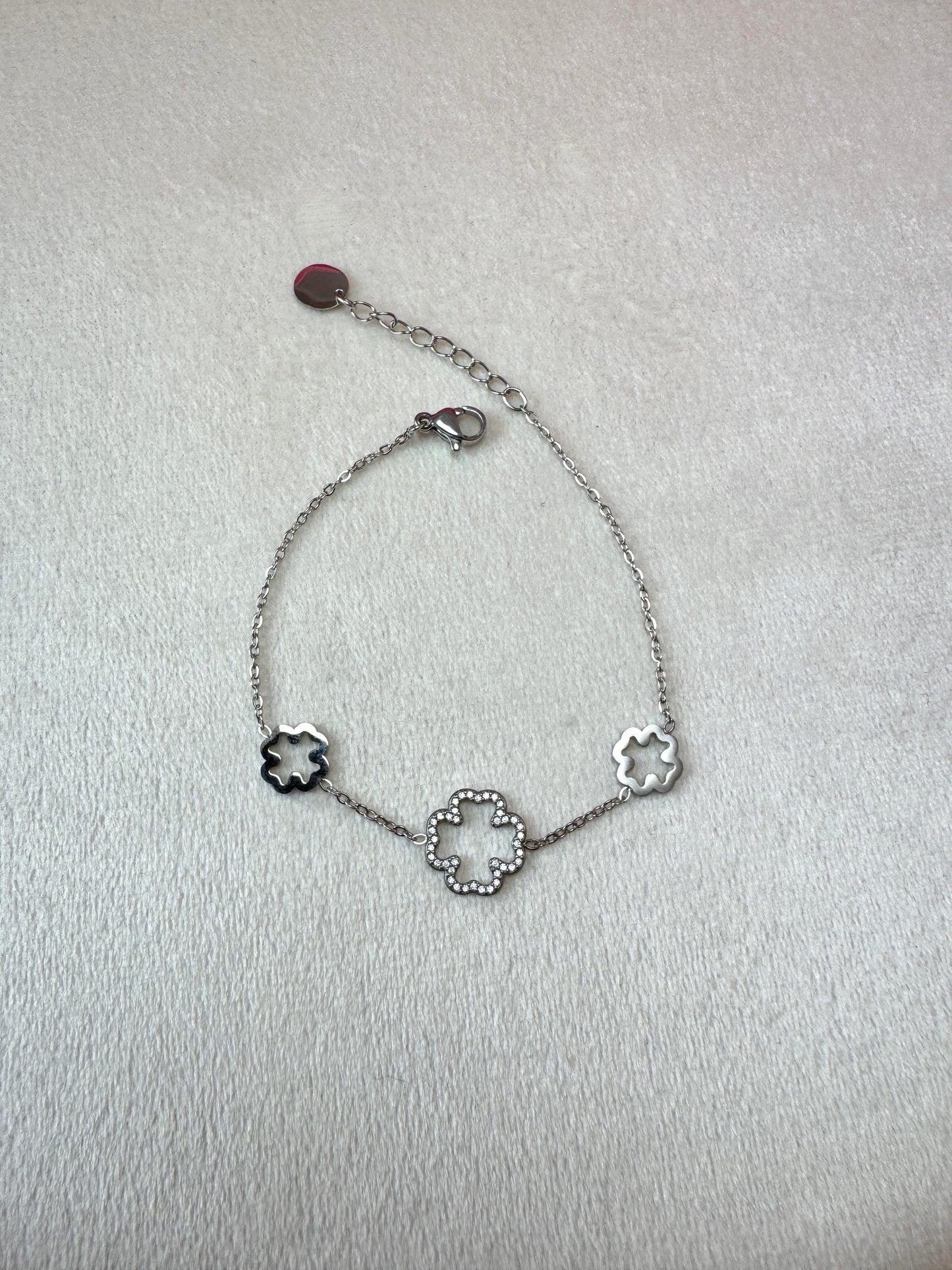Bracciale sottile con quadrifogli