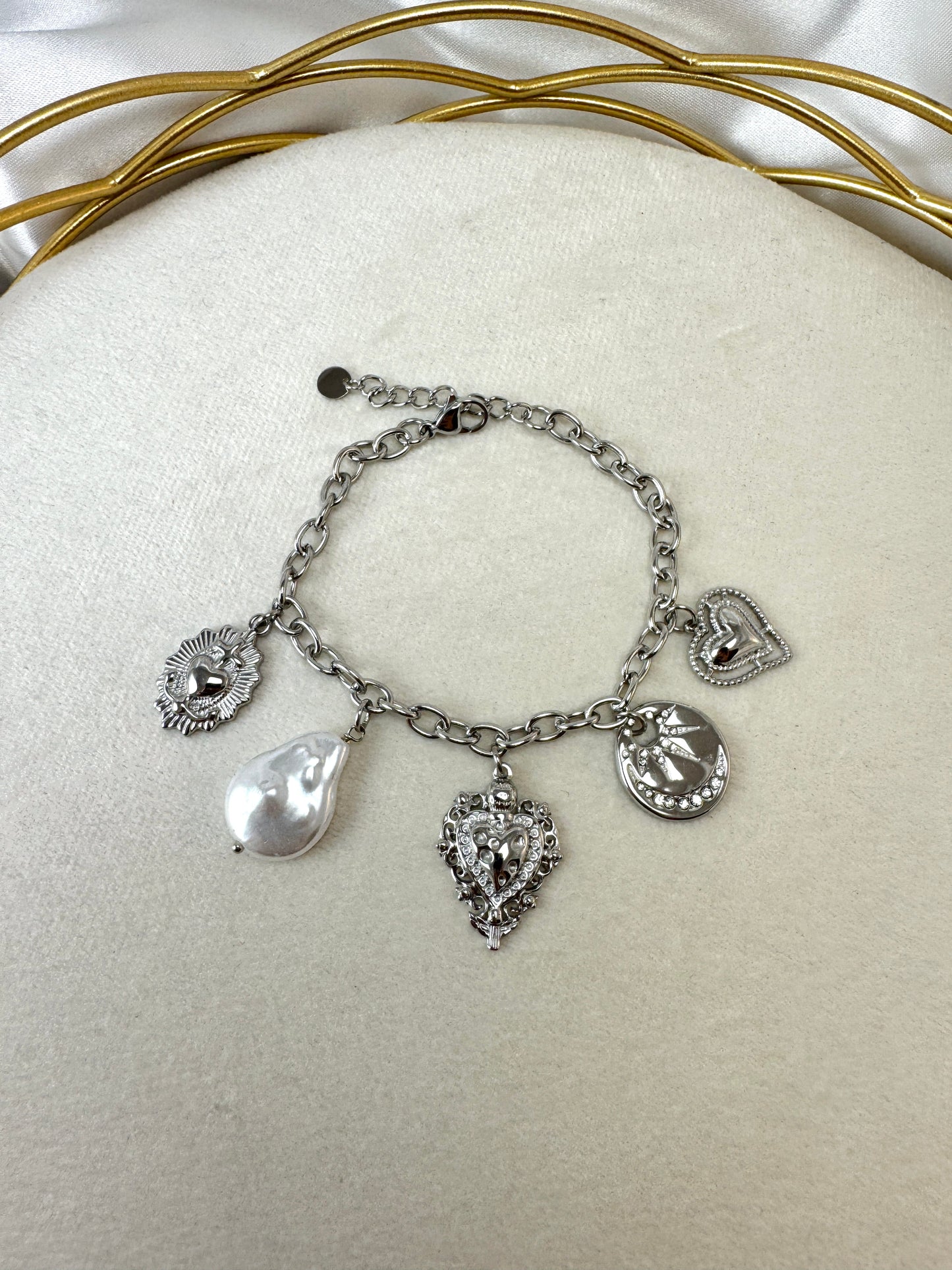Bracciale cuori sacri e madreperla