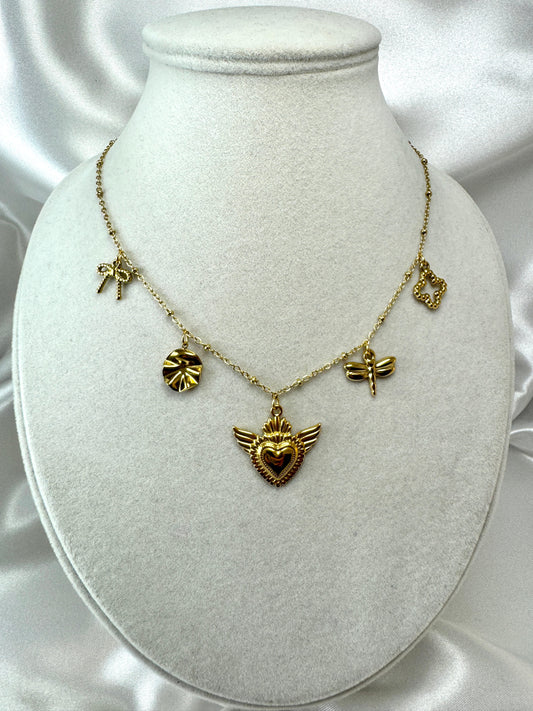 Collana sottile con cinque ciondoli
