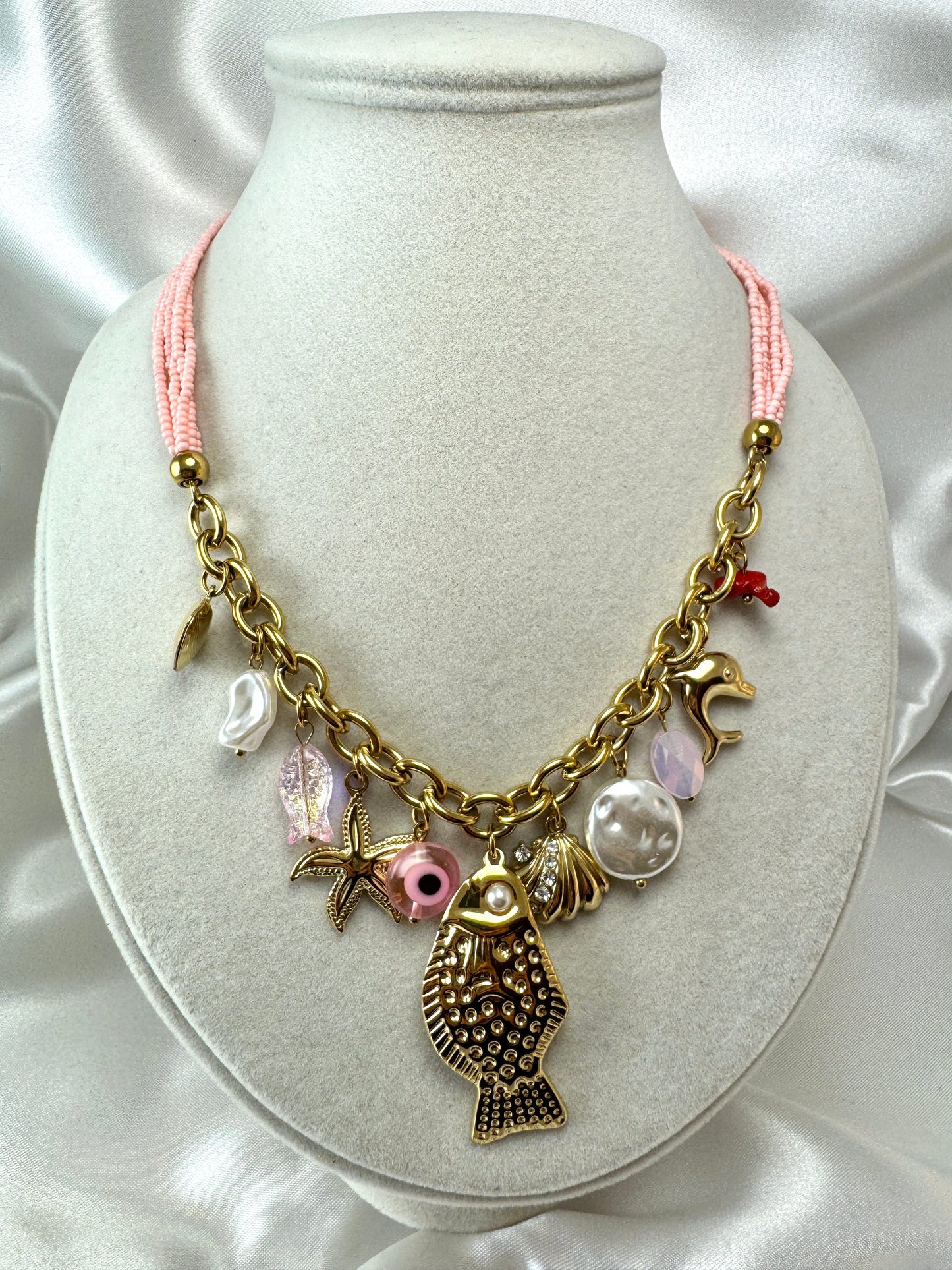 Collana fili in resina e ciondoli marini