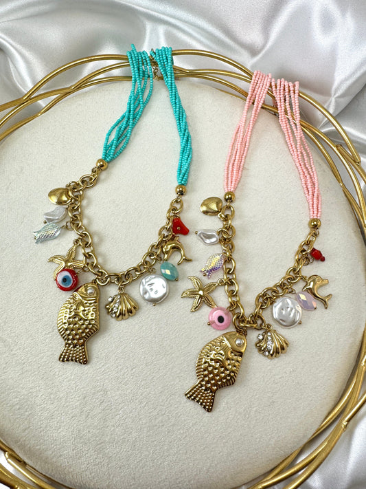 Collana fili in resina e ciondoli marini