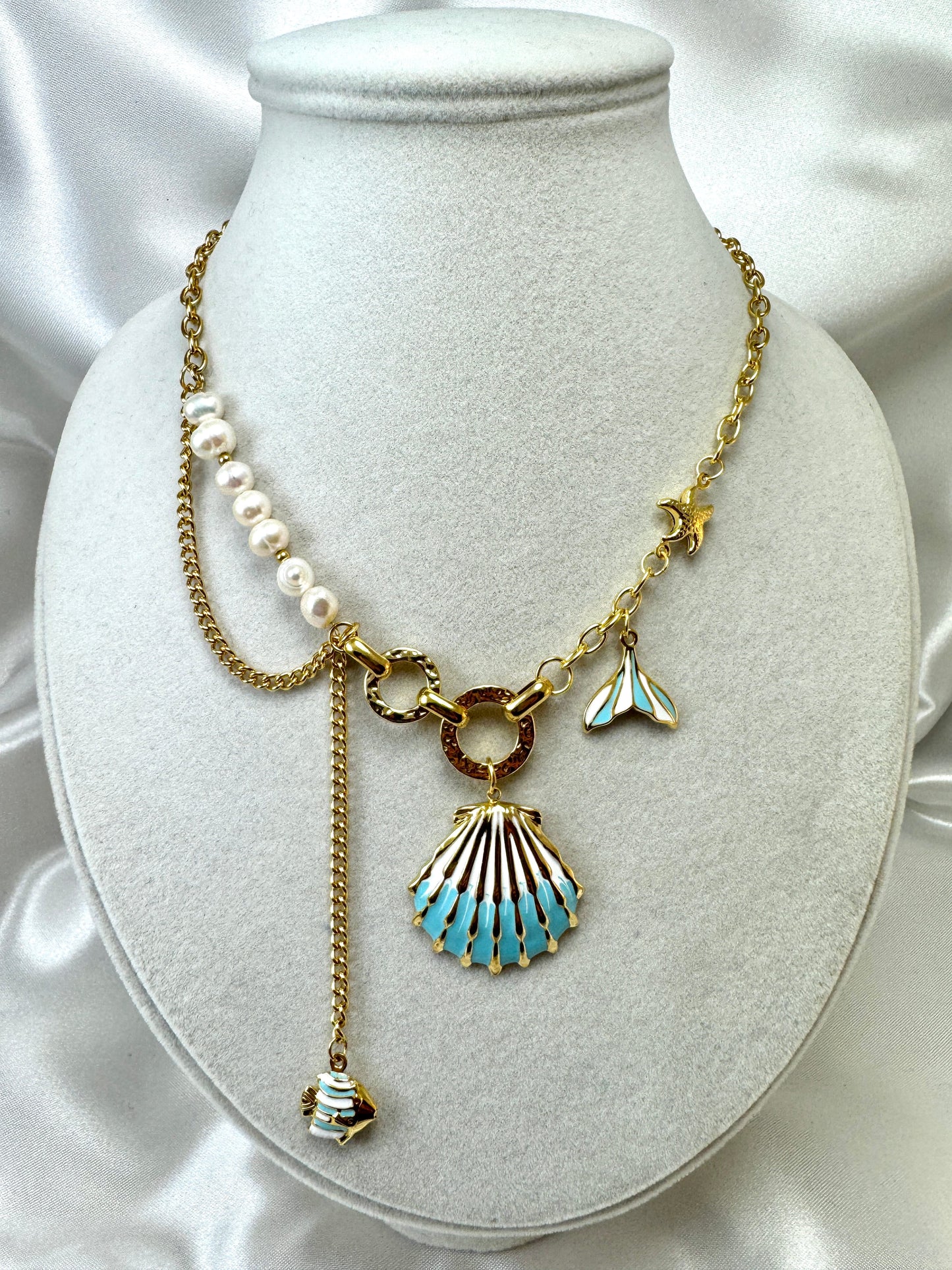Collana conchiglia, catenella e perle di fiume