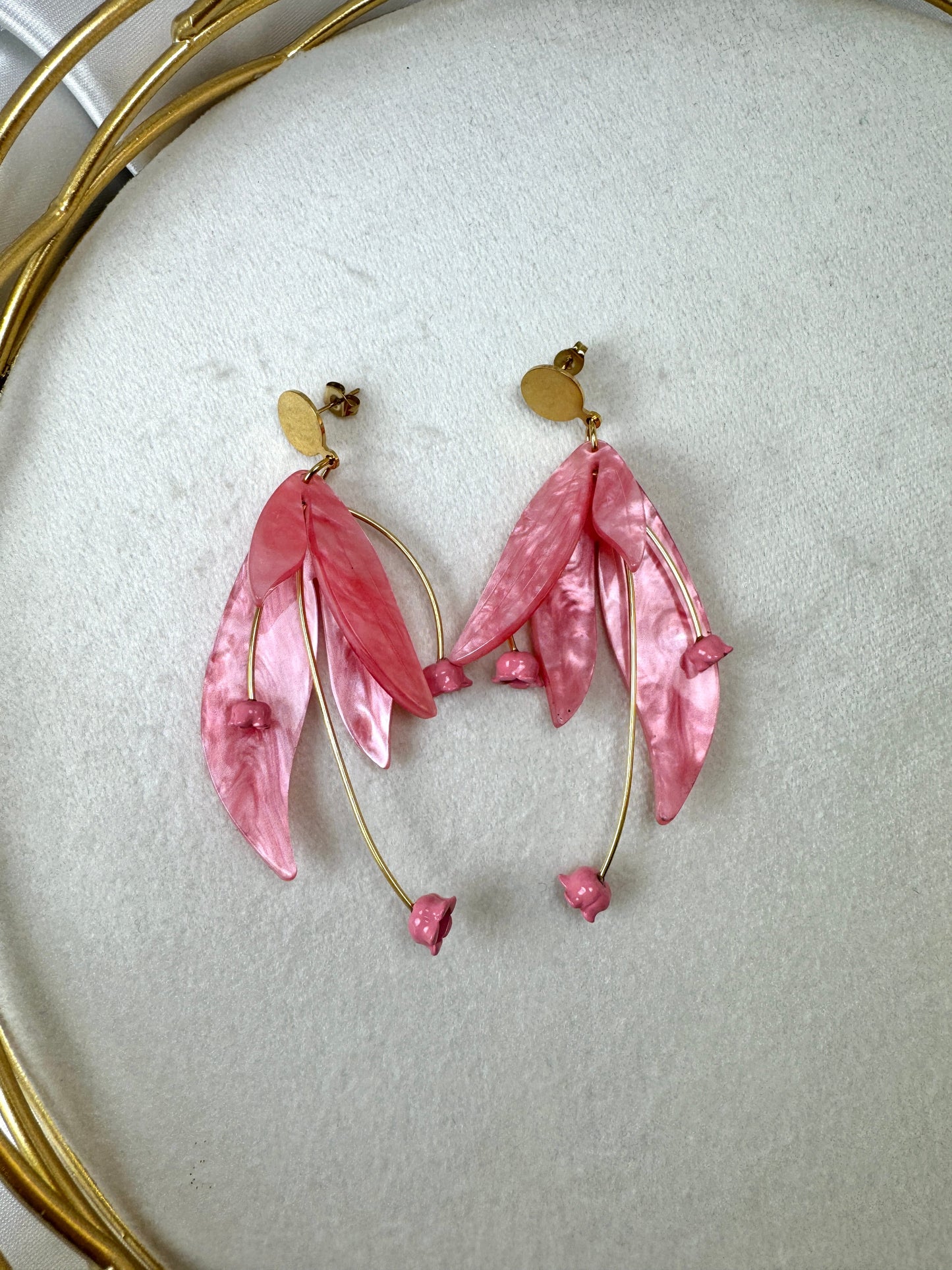 Orecchini con fiore rovesciato rosa
