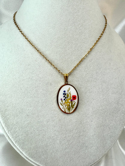 Collana cabochon con mazzo di fiori