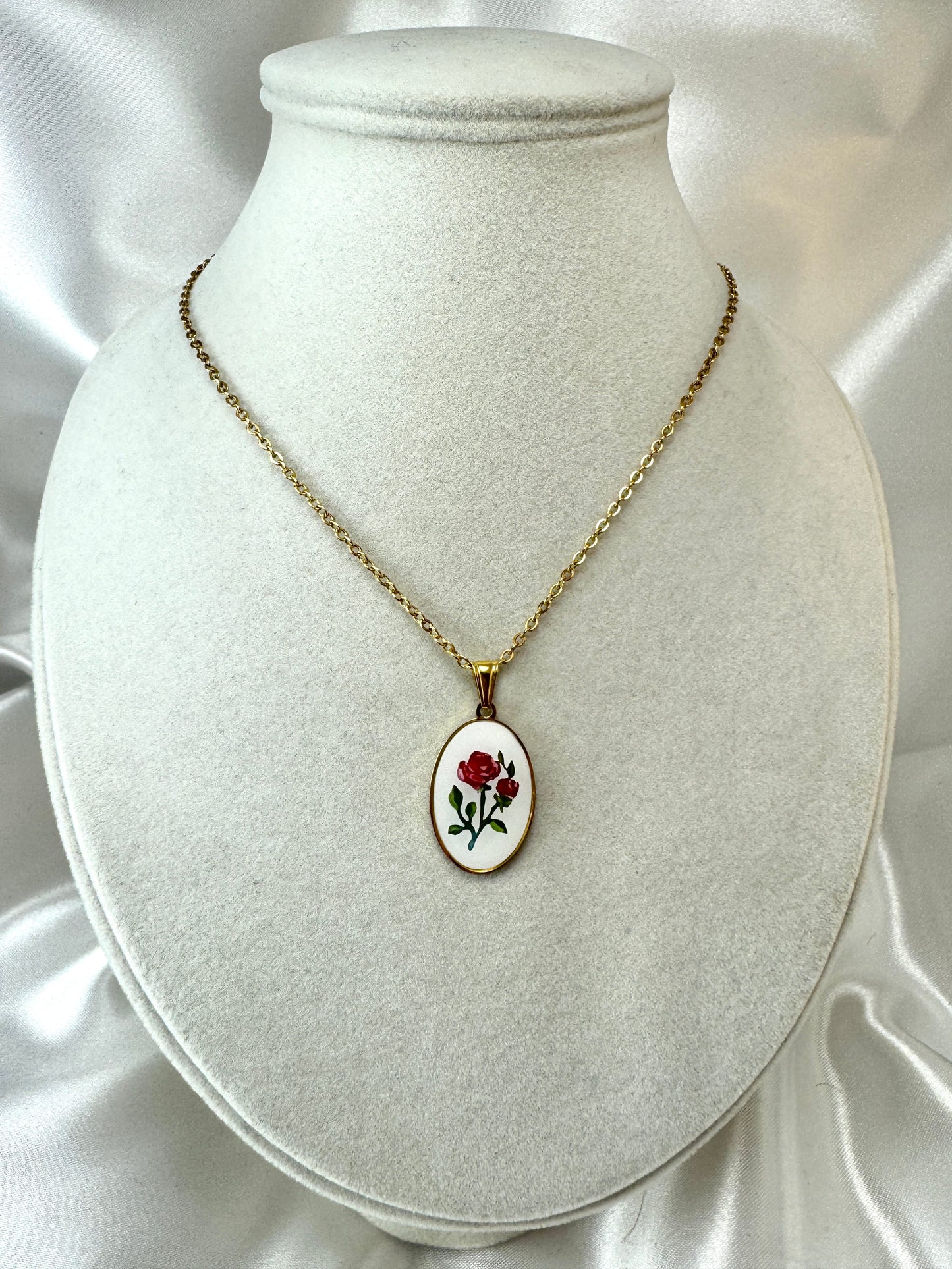 Collana cabochon ovale rose rosse