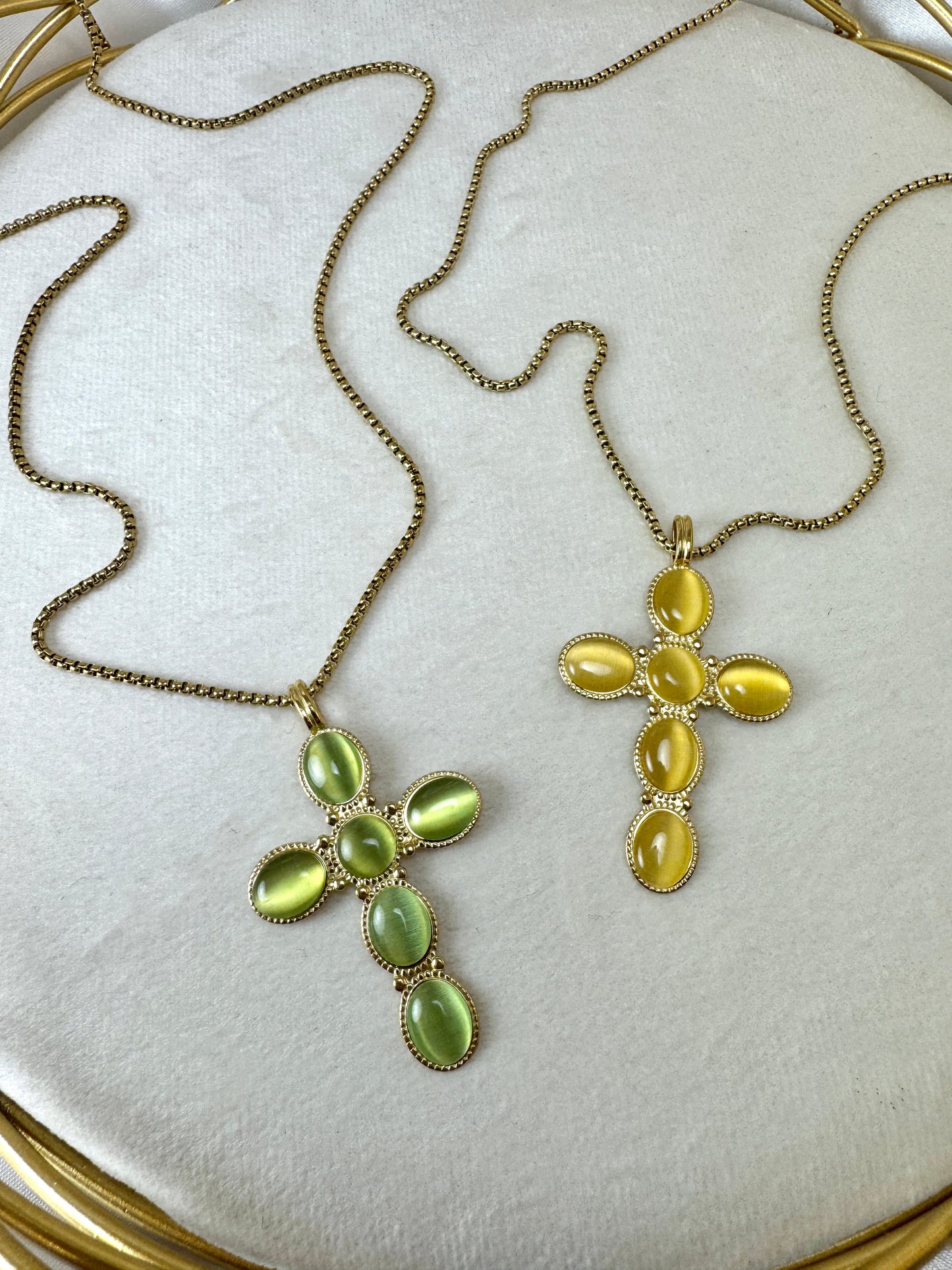 Collana lunga con croce colorata