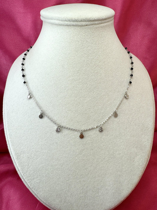 Collana con spinello nero, tondi e zirconi