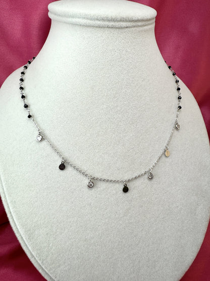 Collana con spinello nero, tondi e zirconi