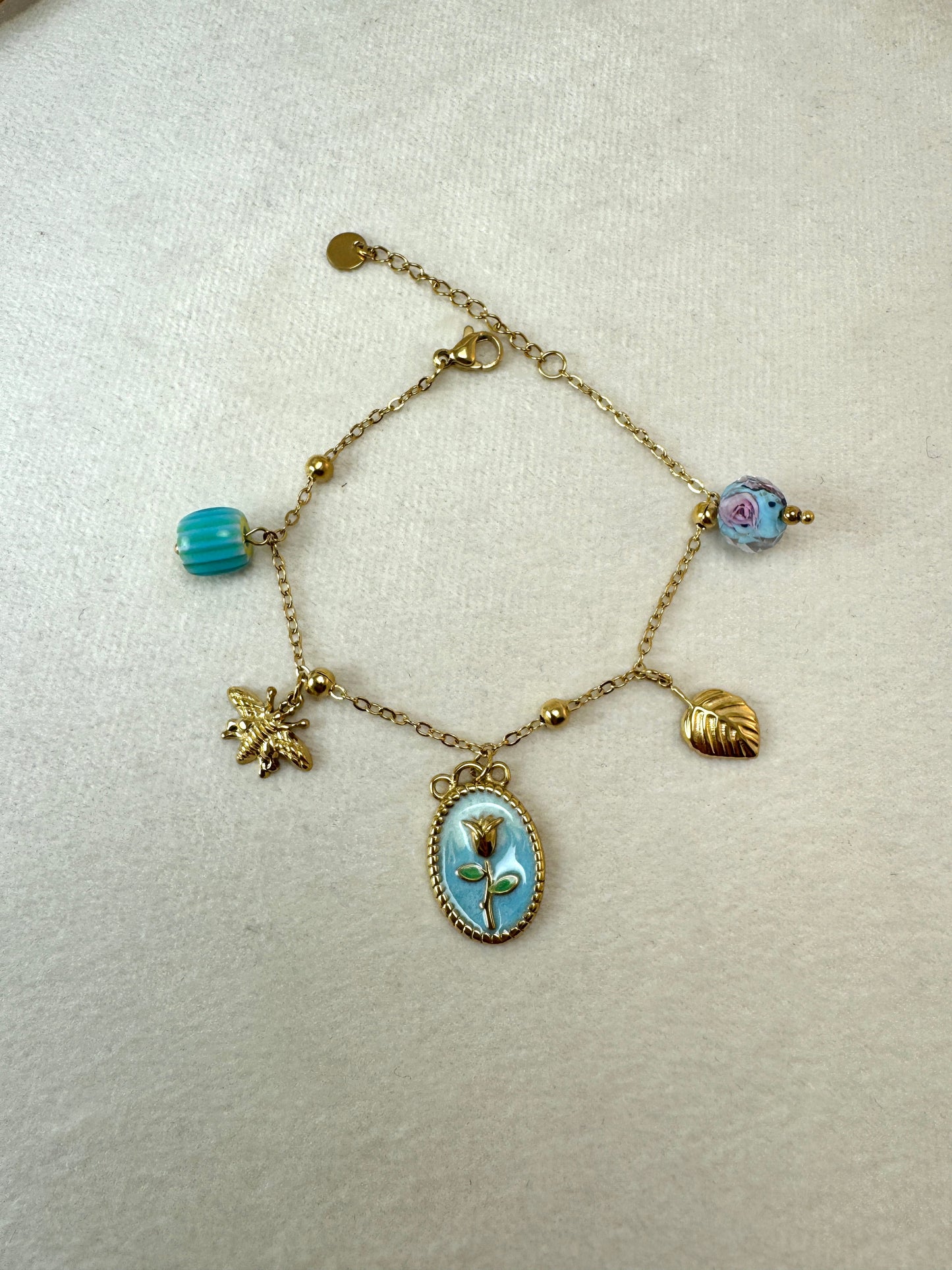 Bracciale con tulipano colorato e ciondoli
