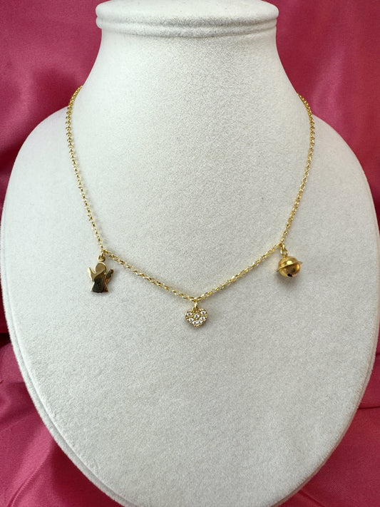 Collana con angelo, cuore e campanellino