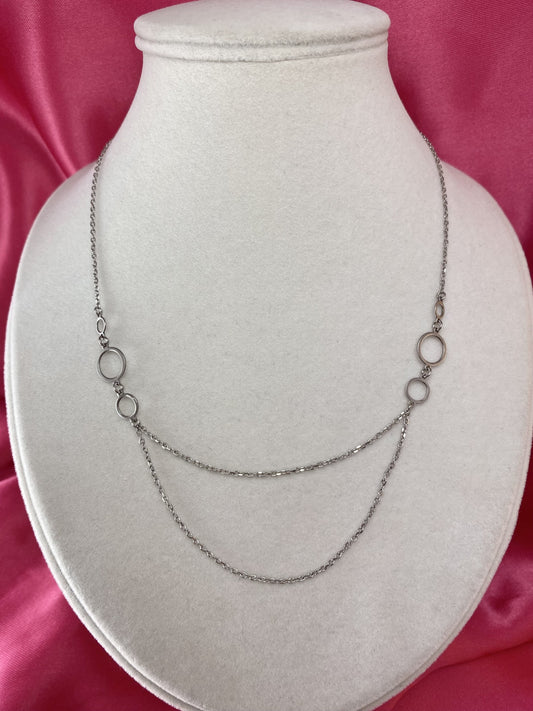 Collana doppio filo con tondi laterali