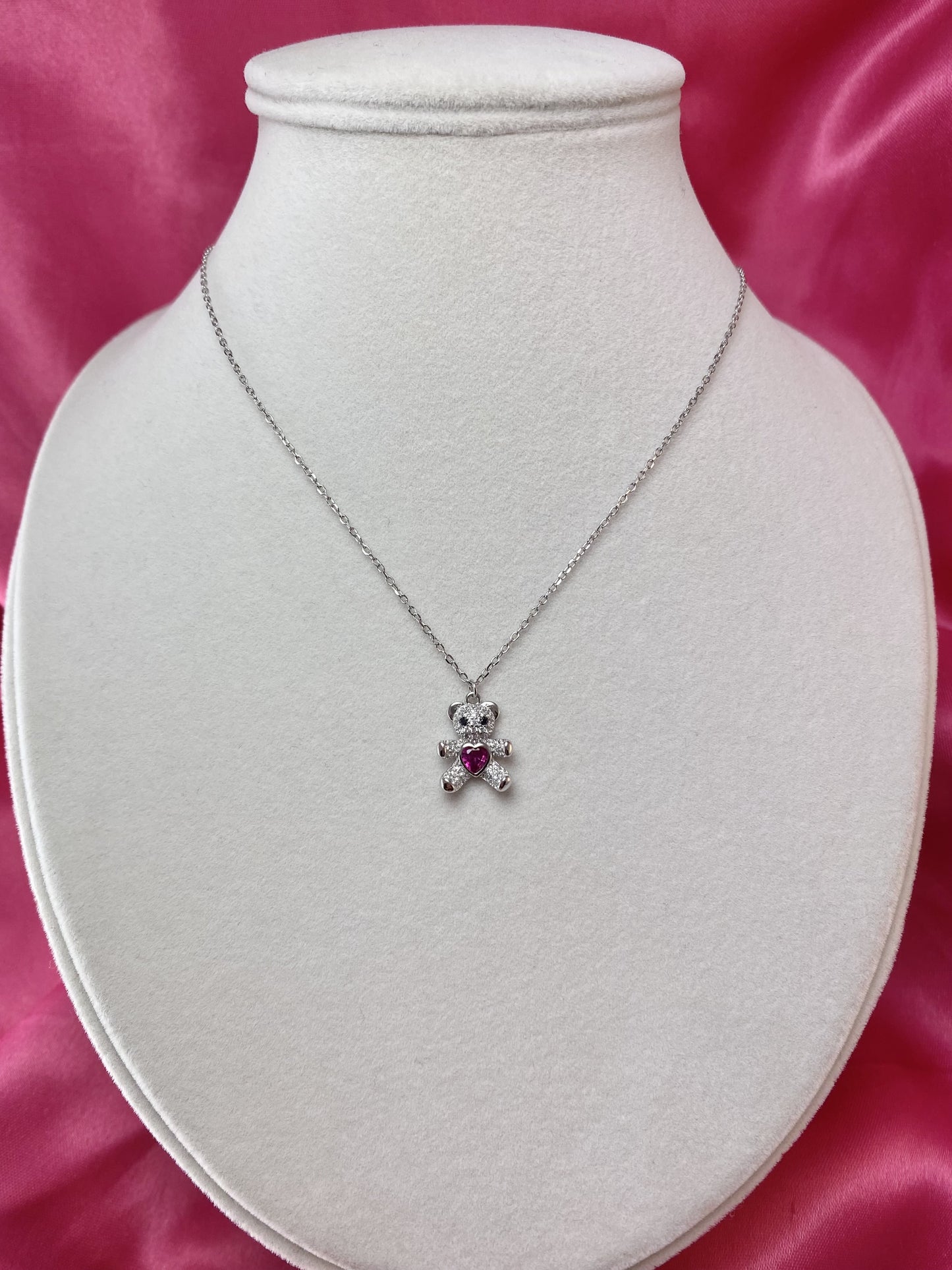 Collana teddy con cuore rosso