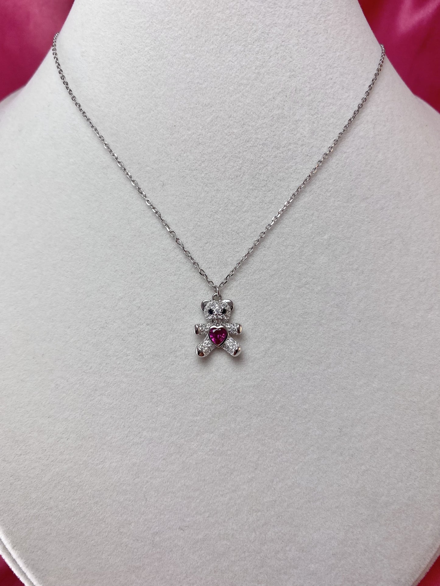 Collana teddy con cuore rosso