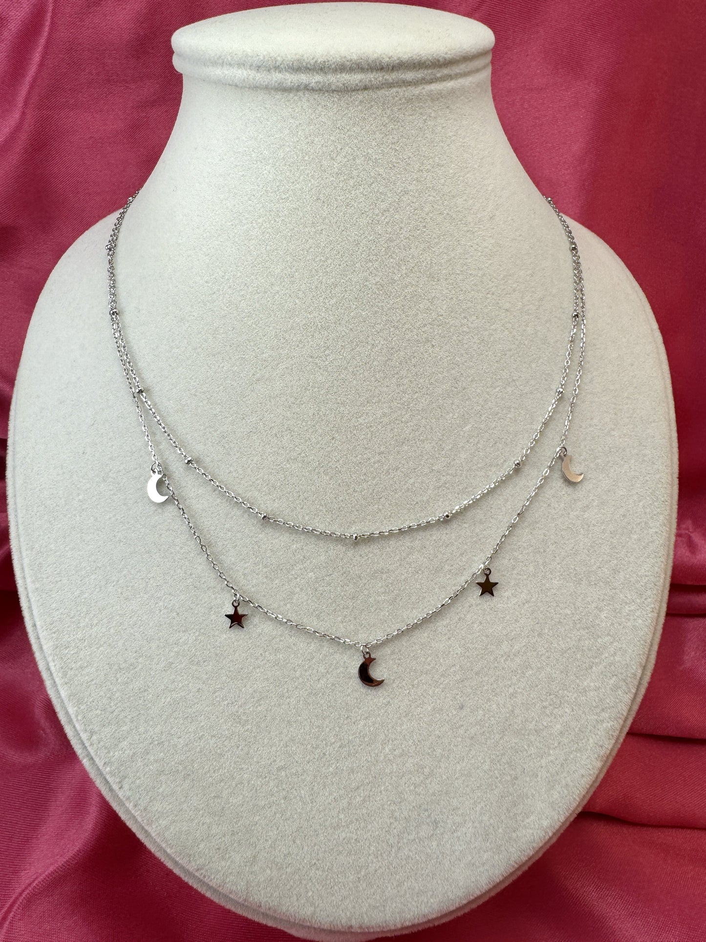 Collana doppio filo con lune e stelle lisce