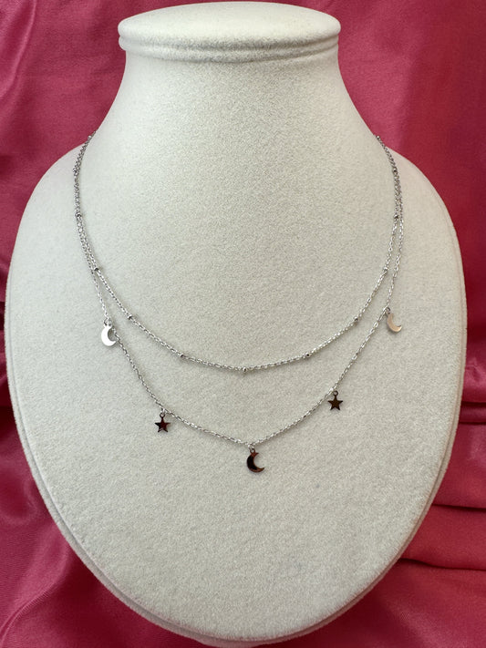 Collana doppio filo con lune e stelle lisce