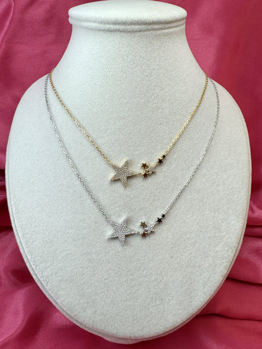 Collana con stessa di zirconi e stelline lisce