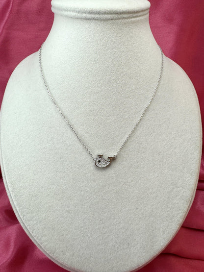 Collana con balena