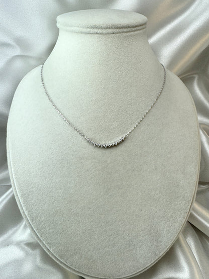 Collana con barretta sottile di zirconi
