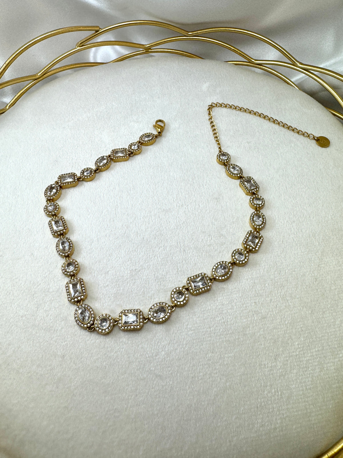Collana con ovali, tondi e quadrati