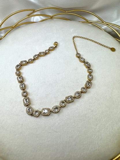 Collana con ovali, tondi e quadrati