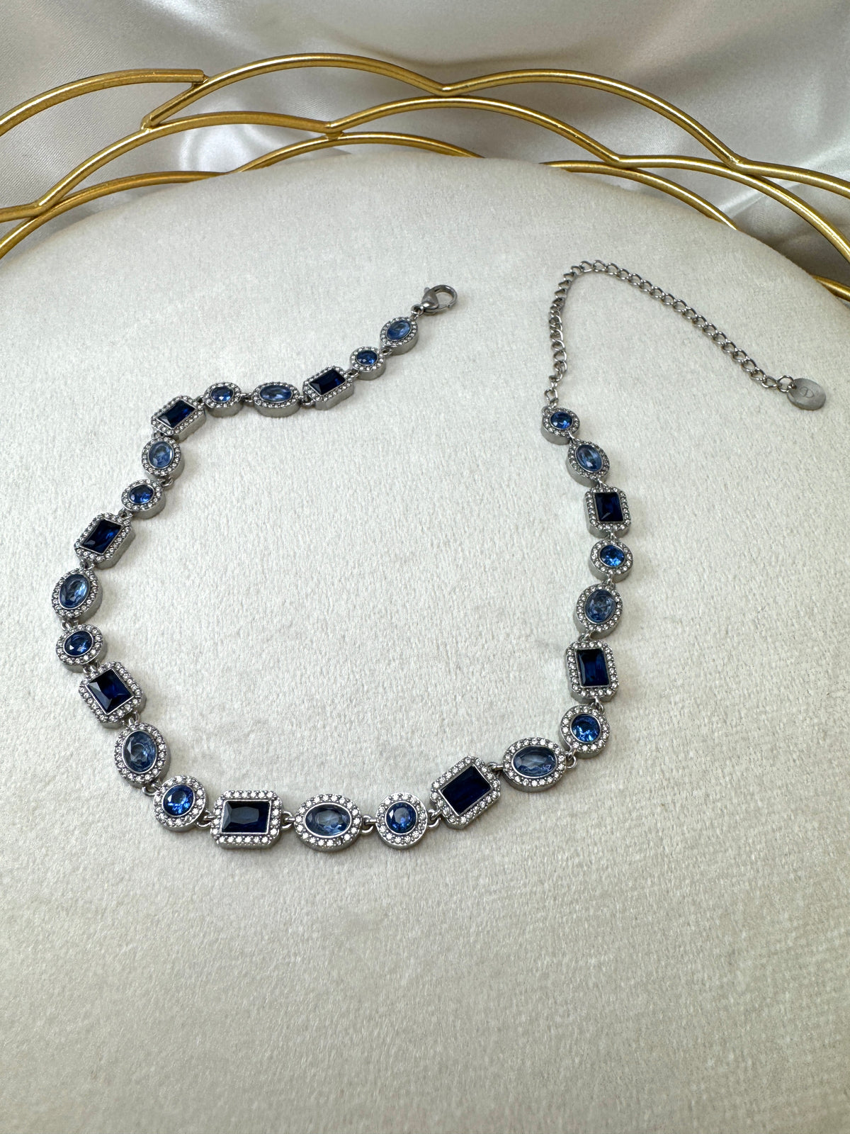 Collana con ovali, tondi e quadrati