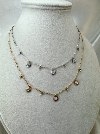 Collana con micro soli e punti luce