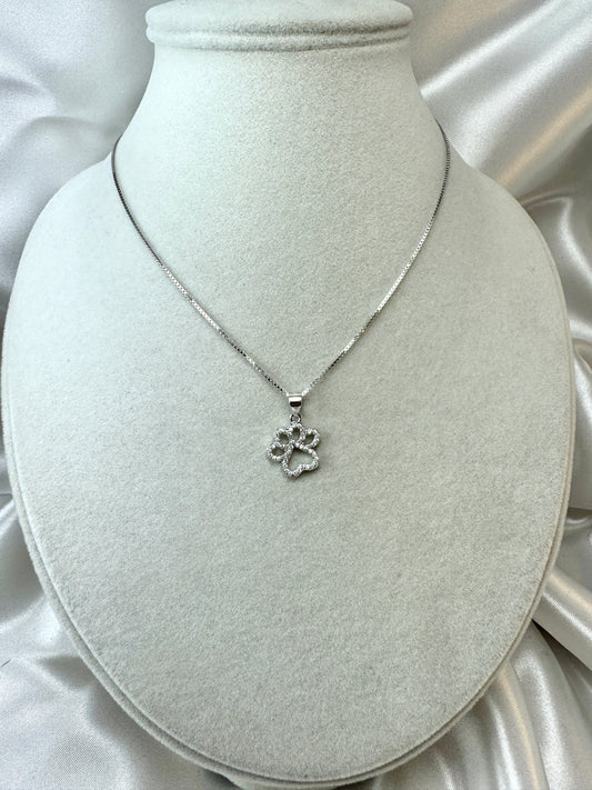Collana con zampa di zirconi