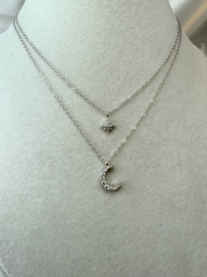 Collana doppio filo con scintilla e luna