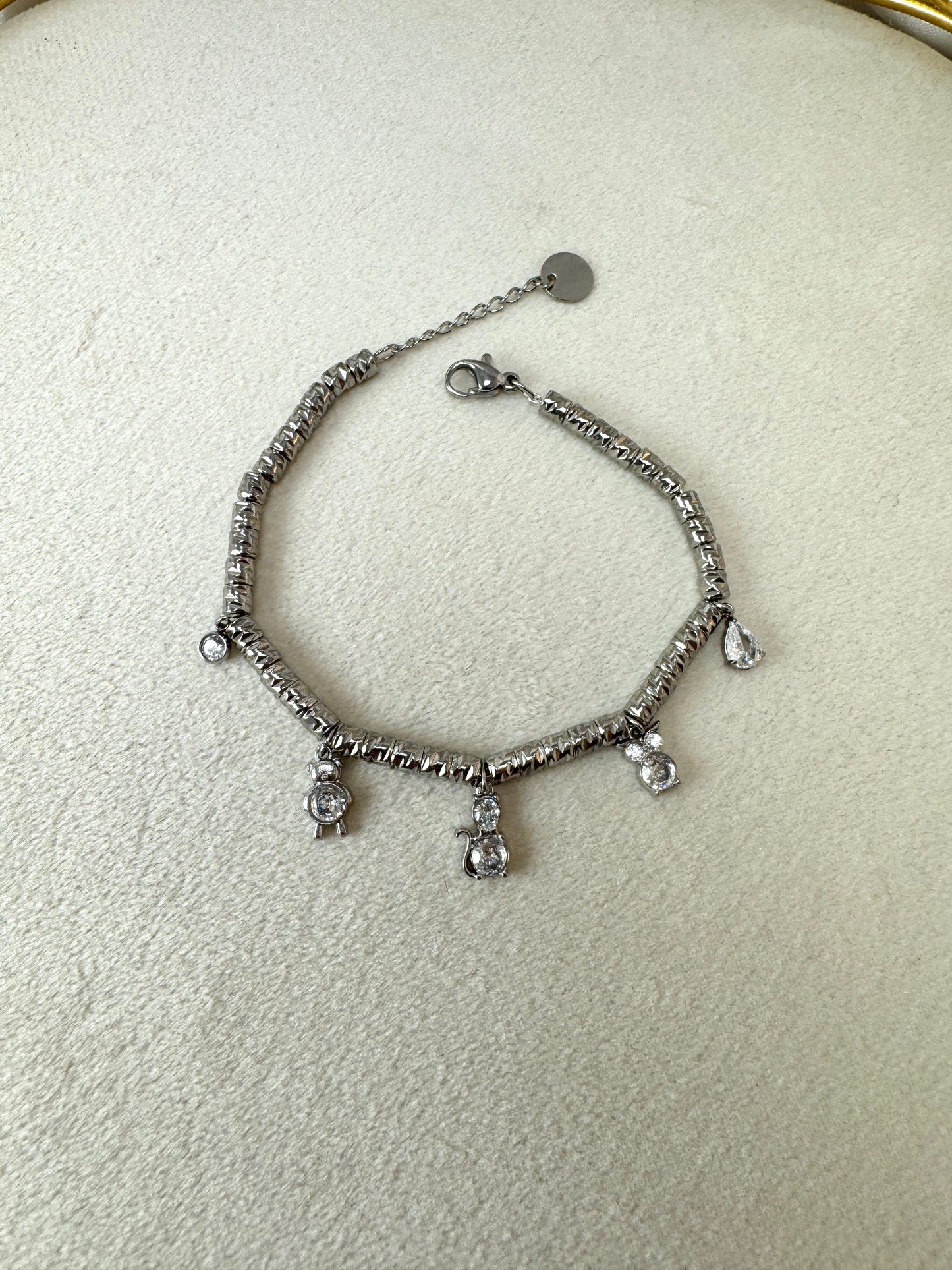 Bracciale con pepite lavorate, gatto, gufo, orsetto