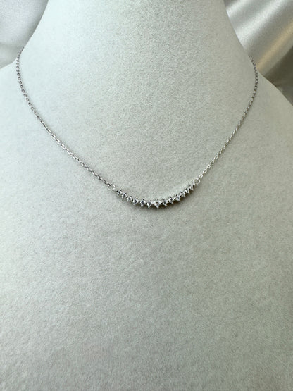 Collana con barretta sottile di zirconi