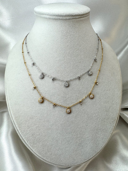 Collana con micro soli e punti luce