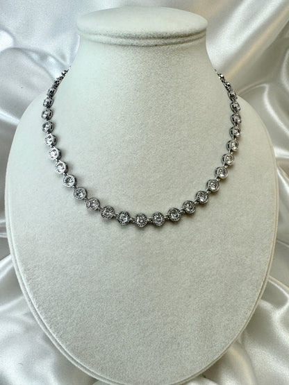 Collana gioiello con tondi di brillantini