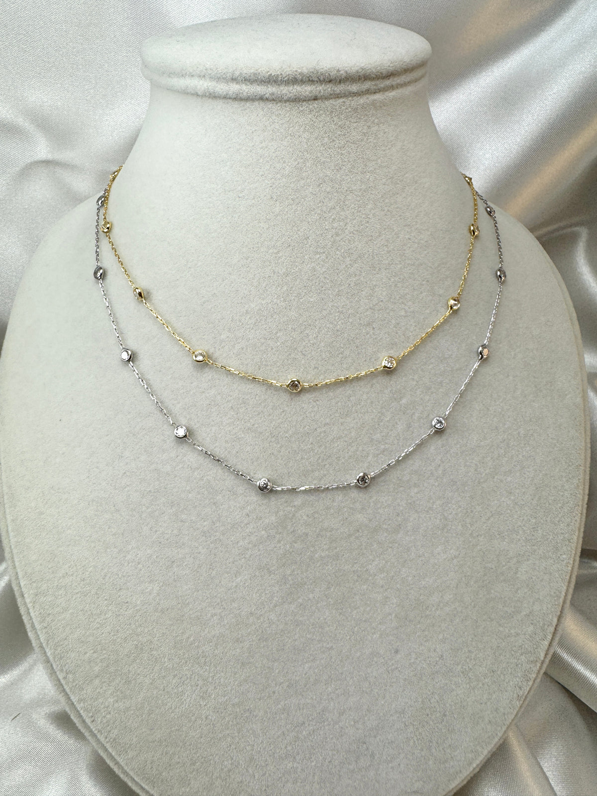 Collana con micro punti luce