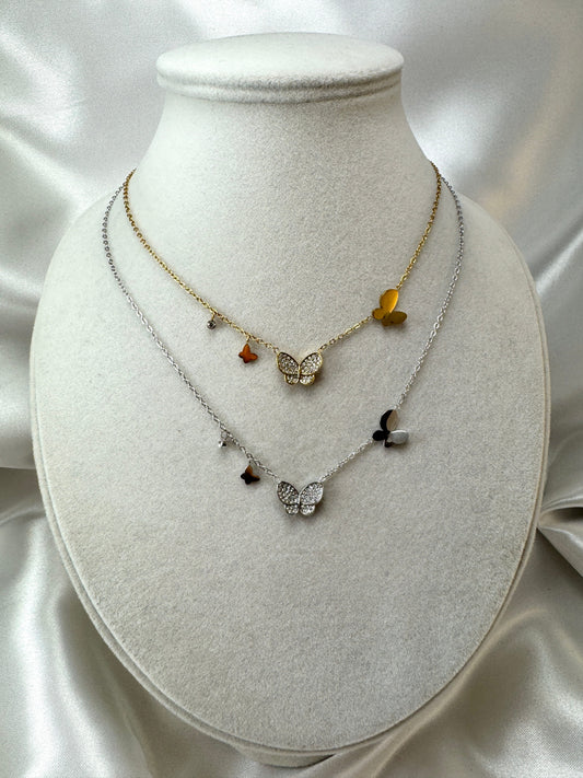 Collana con farfalle e punto luce