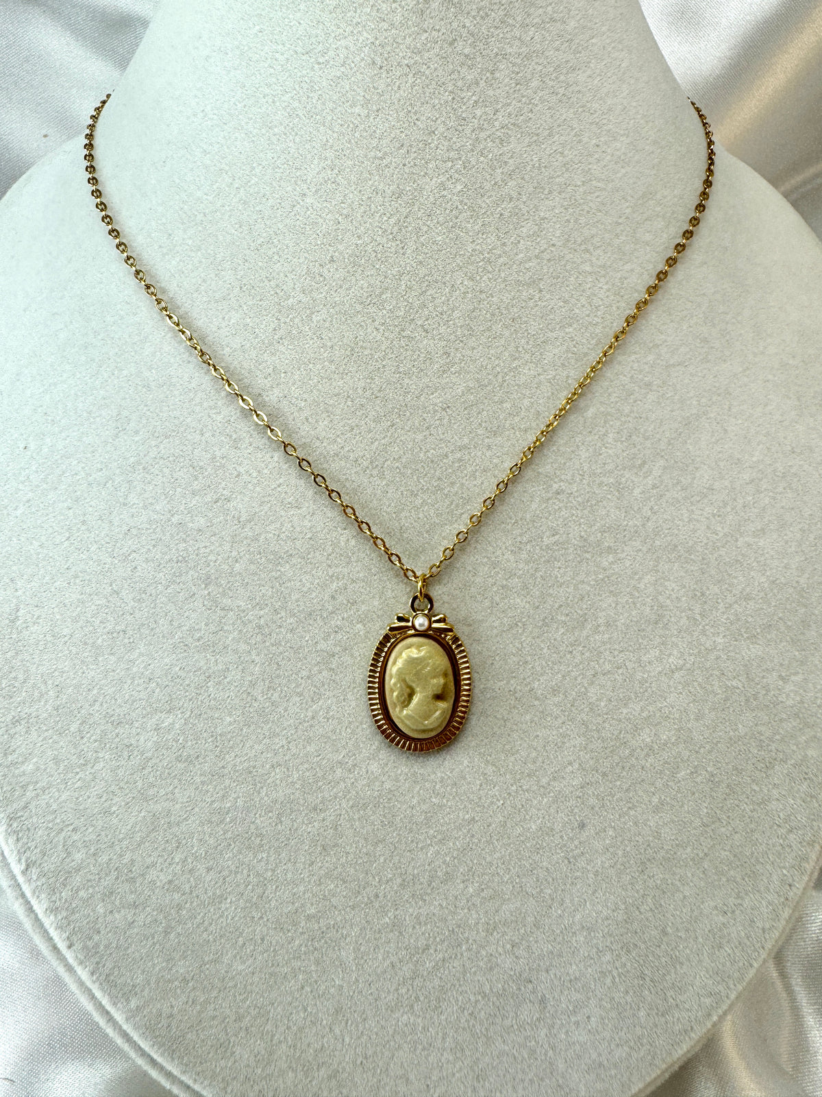 Collana con cammeo piccolo