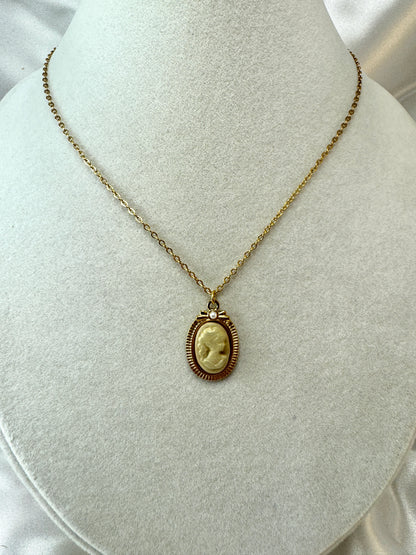 Collana con cammeo piccolo