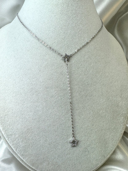 Collana con doppia stella scorrevole