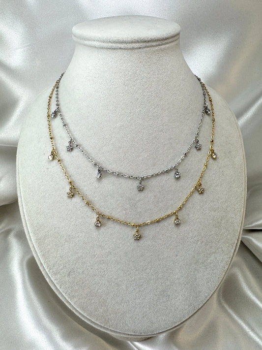 Collana con micro stelle e punti luce