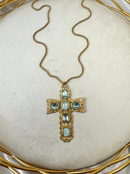 Collana lunga con croce lavorata di strass
